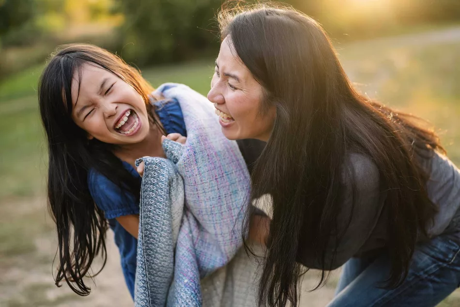 babywearing mini session - mom and happy child