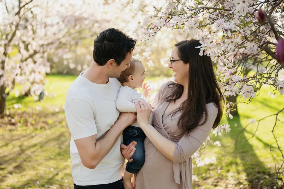 Cherry Blossoms, Tulips, and Floral Maternity Photoshoots in